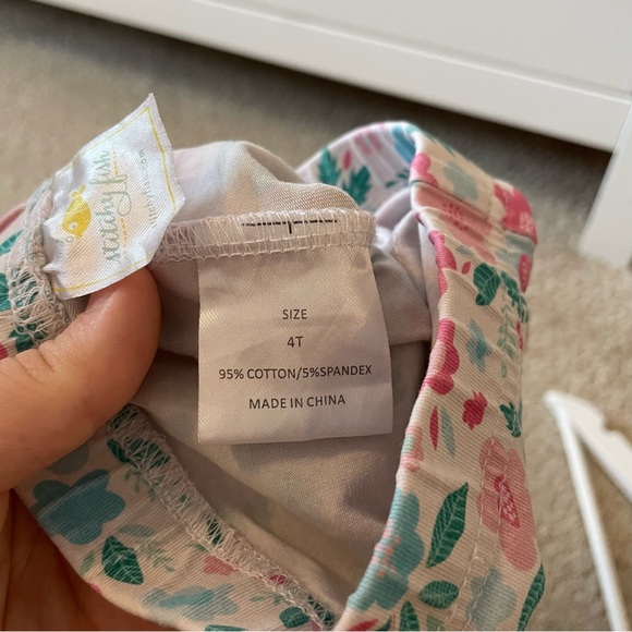 Stitchy Fish Floral Leggings Size 4 - Picture 3 of 4